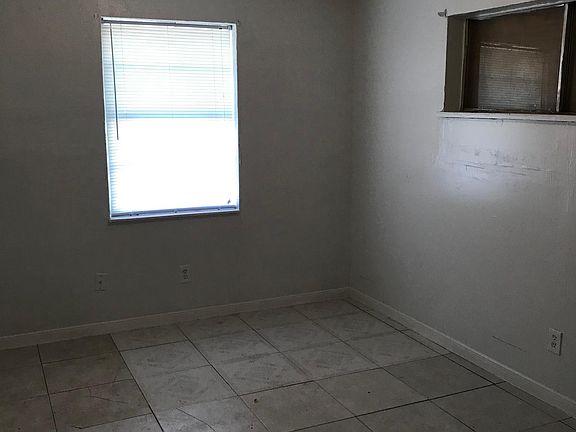 4th image of 5513 Bunte St APT 10