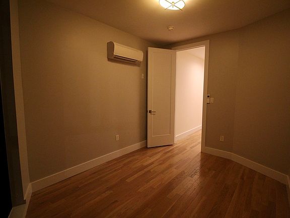 5th image of 423 Manhattan Ave #3C