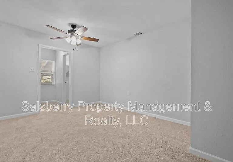 71 Crown Rd — Photo 17