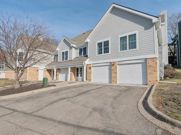 5980 Chasewood Pkwy APT 102, Minnetonka, MN 55343
