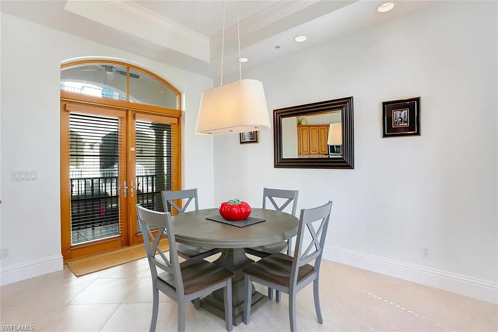 3 bed, 3.0 bath, 2320 sqft, $26,500 — Photo 4