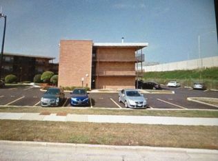 9612 W Higgins Rd APT 1E, Rosemont, IL 60018