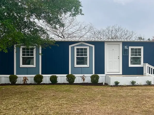 127 Waterside Ave, Satsuma, FL 32189