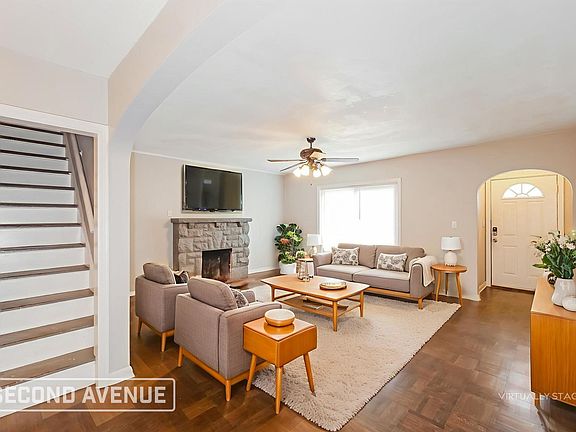 3rd image of 8322 Wayne Ave