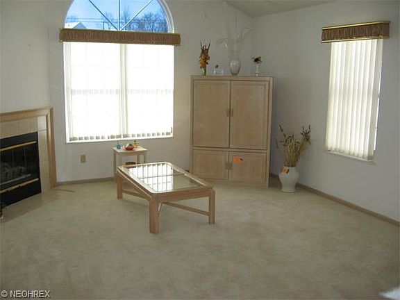 5th image of 8268 Cyrus Ln