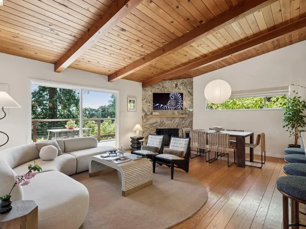 6874 Chambers Dr, Oakland, CA 94611