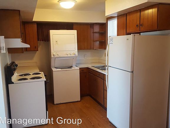 3rd image of 610 E Seerley Blvd APT 6