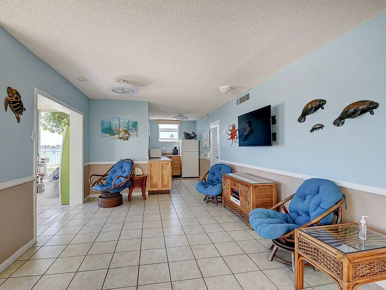 1810 New Palm Way #415 — Photo 42