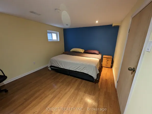 (undisclosed Address), Toronto, ON M1W 2Z3