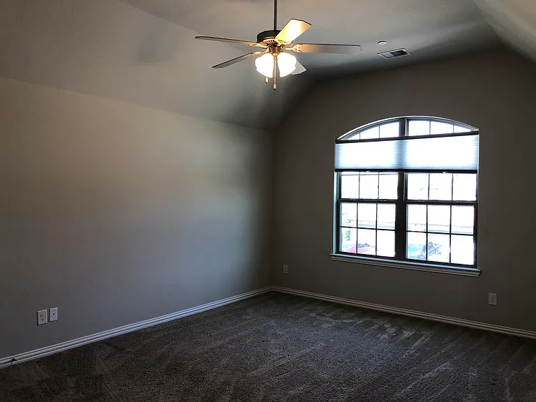 4800 Bridgewater St — Photo 10