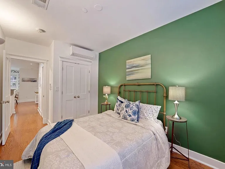 1439 W St NW #1 — Photo 11