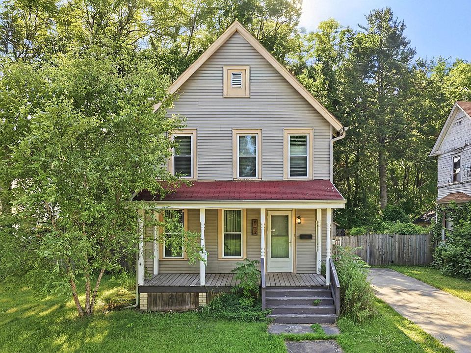 1st image of 453 Vine Ave NE
