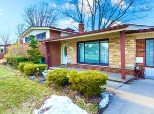 8729 Kidley Dr, Sterling Heights, MI 48314