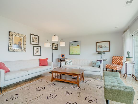 4th image of 235 Marengo Ave #6AN