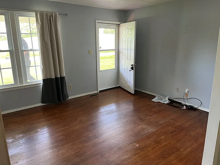 66 Hill View Dr — Photo 6