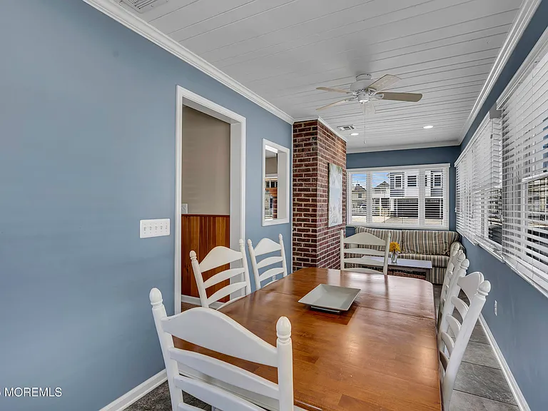 5 Dover Ave — Photo 11