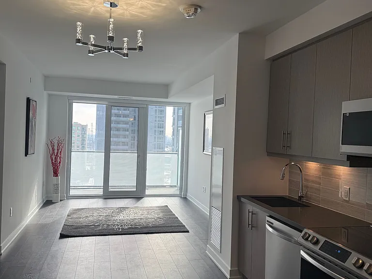 105 Oneida Cres #1108 — Photo 9
