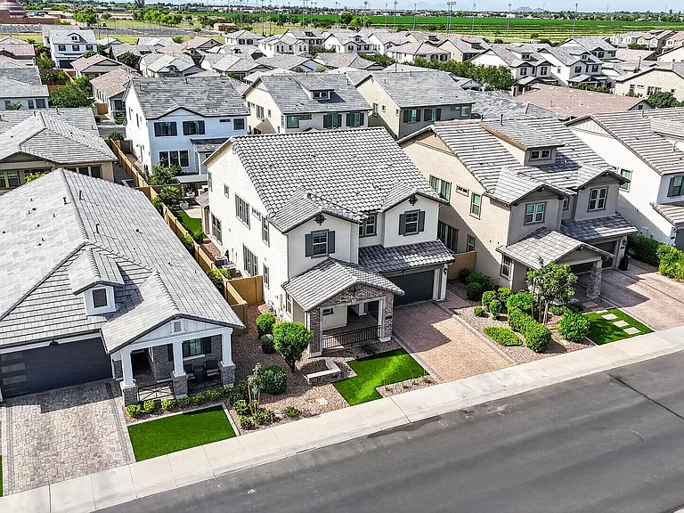 2141 E Flamingo Way — Photo 3