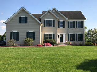 4350 Anthony Dr, Bethlehem, PA 18020