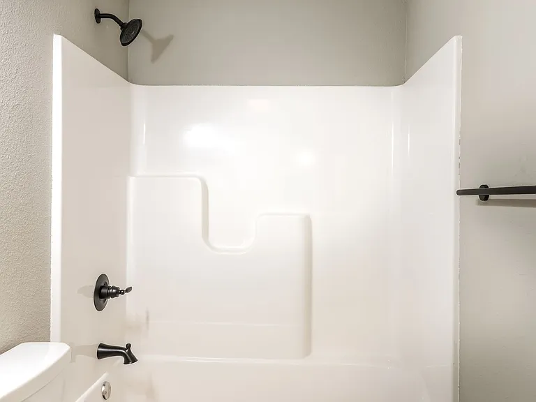 523 E Main St #7 — Photo 16
