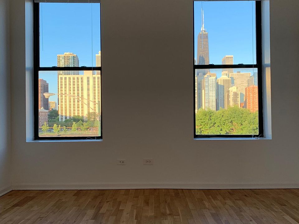 1st image of 948 N Orleans St APT 203