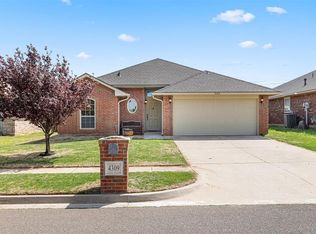 4309 Snowy Owl Dr, Norman, OK 73072