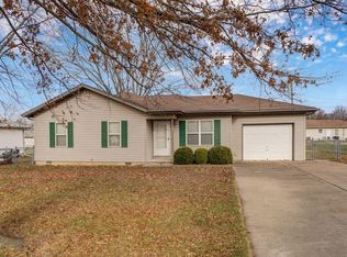 541 Travis St, Marshfield, MO 65706