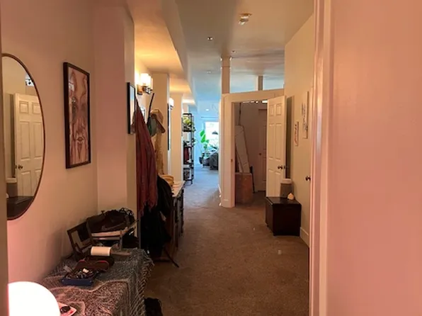 526 1st Ave S APT 415, Seattle, WA 98104