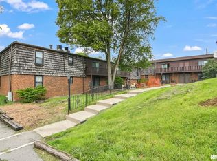 1921 Jeanette Ln APT 3, Springfield, IL 62702