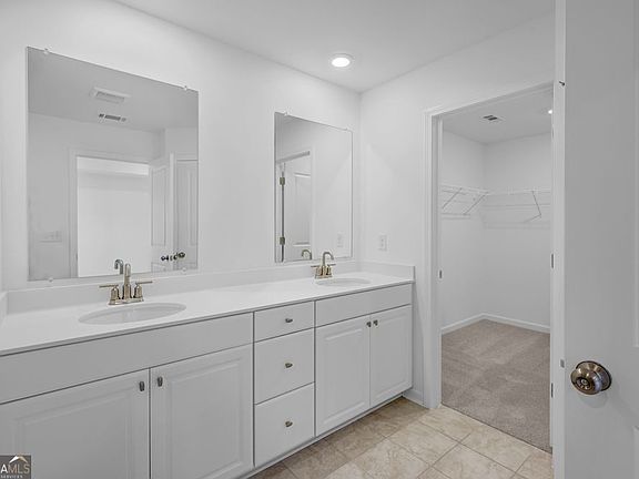 4th image of 2843 Rosehall Way