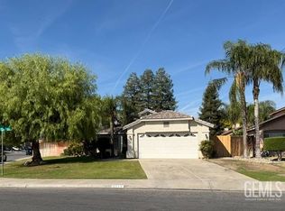6214 Saint Croix Dr, Bakersfield, CA 93313