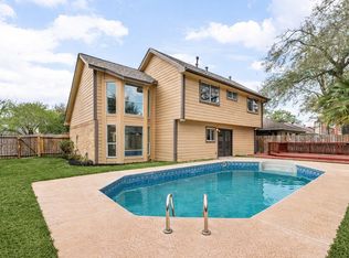 9806 Paddock Park Dr, Houston, TX 77065