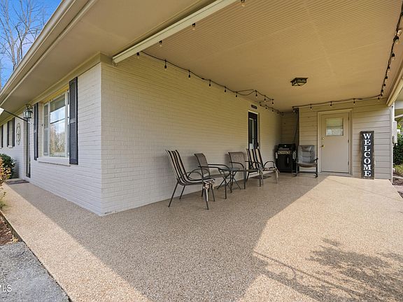 4th image of 1211 Oakdell Ct