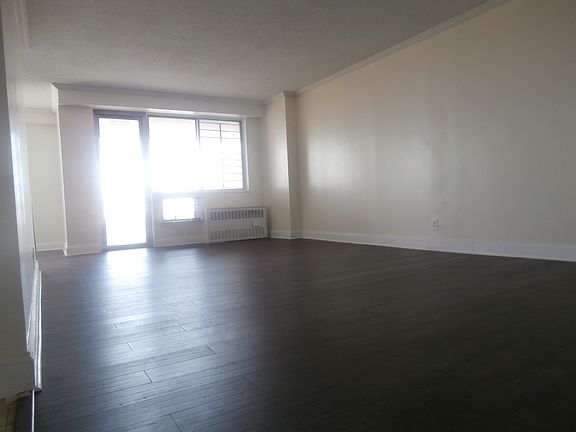 Dining Room- Hardwooden Floors