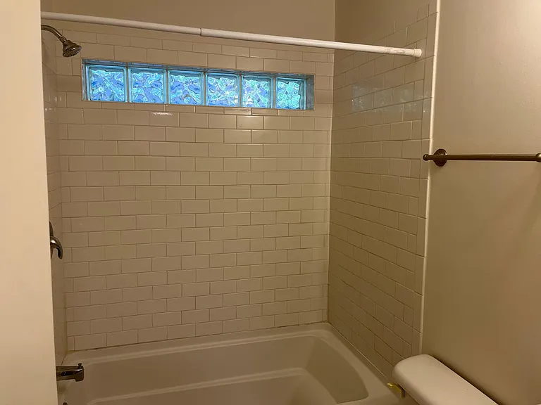 230 Valley Park Dr — Photo 3