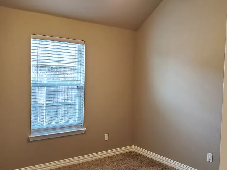 4810 Falcon Crest Blvd — Photo 9