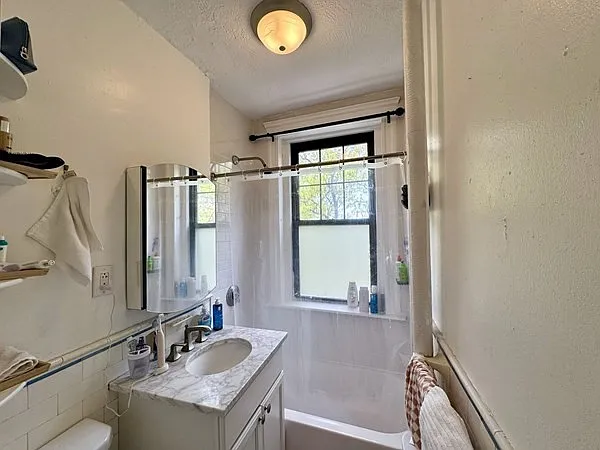 122 Riverway #14 — Photo 8