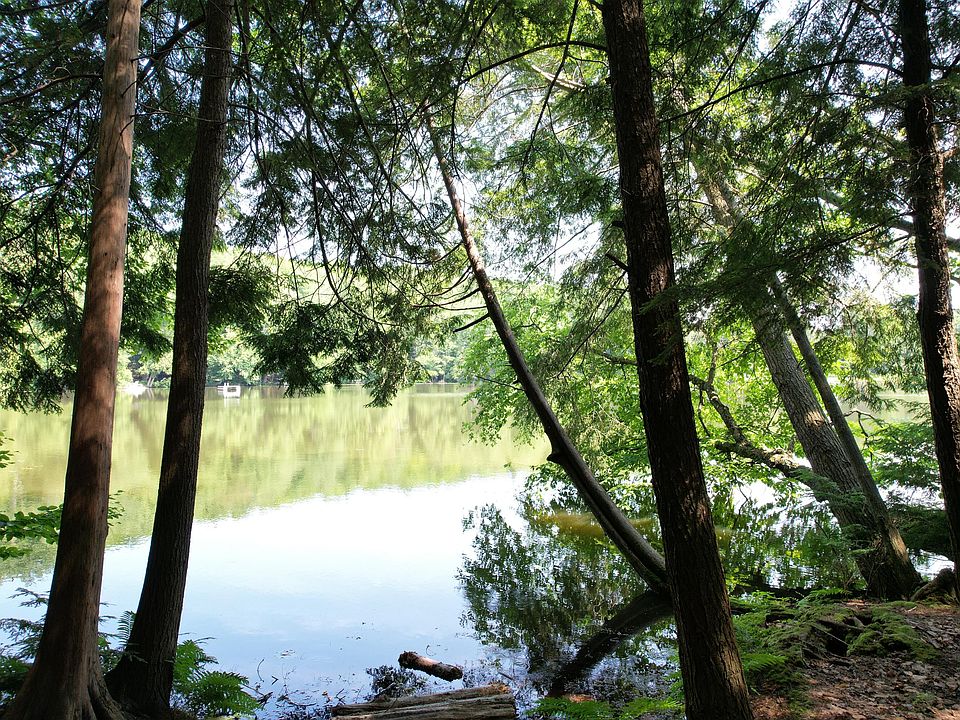 11 Hlywa Dr, Gaylord, MI 49735 Zillow