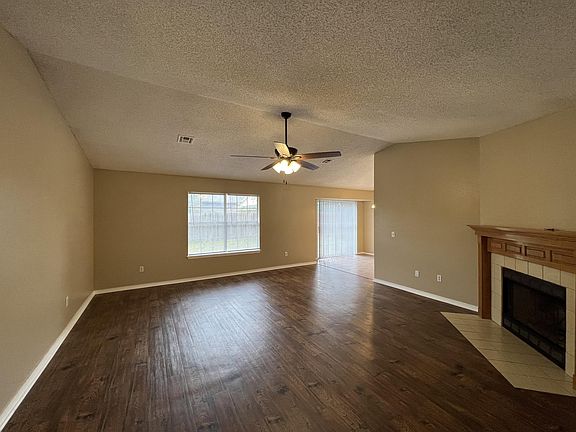 3rd image of 4406 W Beaver Ln