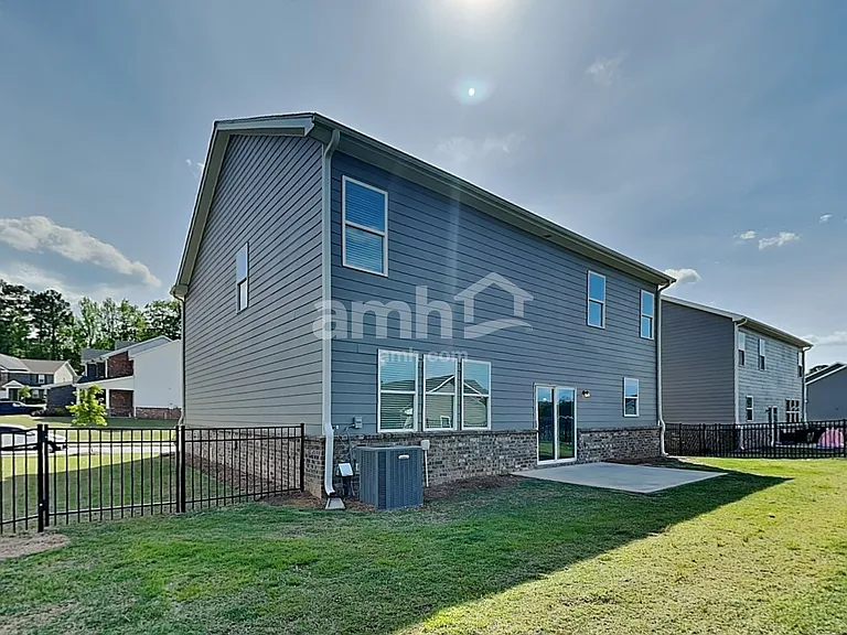 1109 Ashlyn Ct — Photo 27