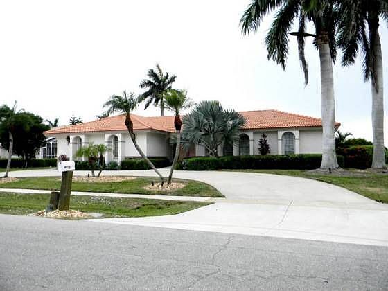 1st image of 206 Seminole Ct
