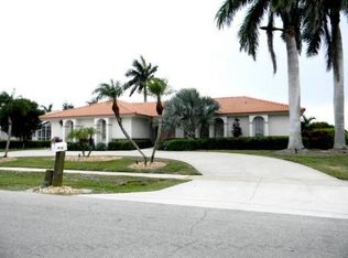 206 Seminole Ct, Marco Island, FL 34145