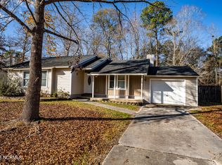 806 Mill River Rd, Jacksonville, NC 28540