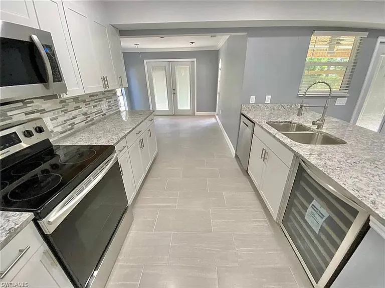 8096 Harrisburg Dr — Photo 8