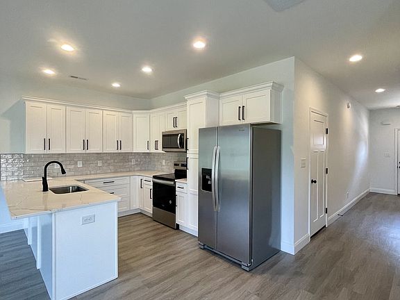 4th image of 136 Independence Ln