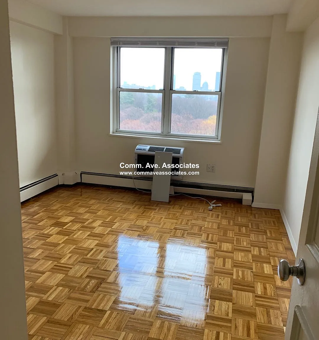 2 bed, 1.5 bath, $3,400 — Photo 3