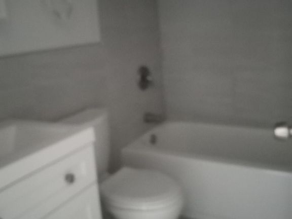 4th image of 627 W Grace St #514