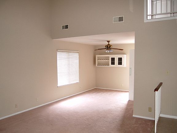 5th image of 22354 Lull St