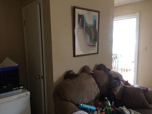 4th image of 1212 E Gibbon St APT 4