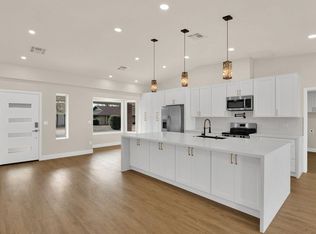 116 E Helena Dr, Phoenix, AZ 85022